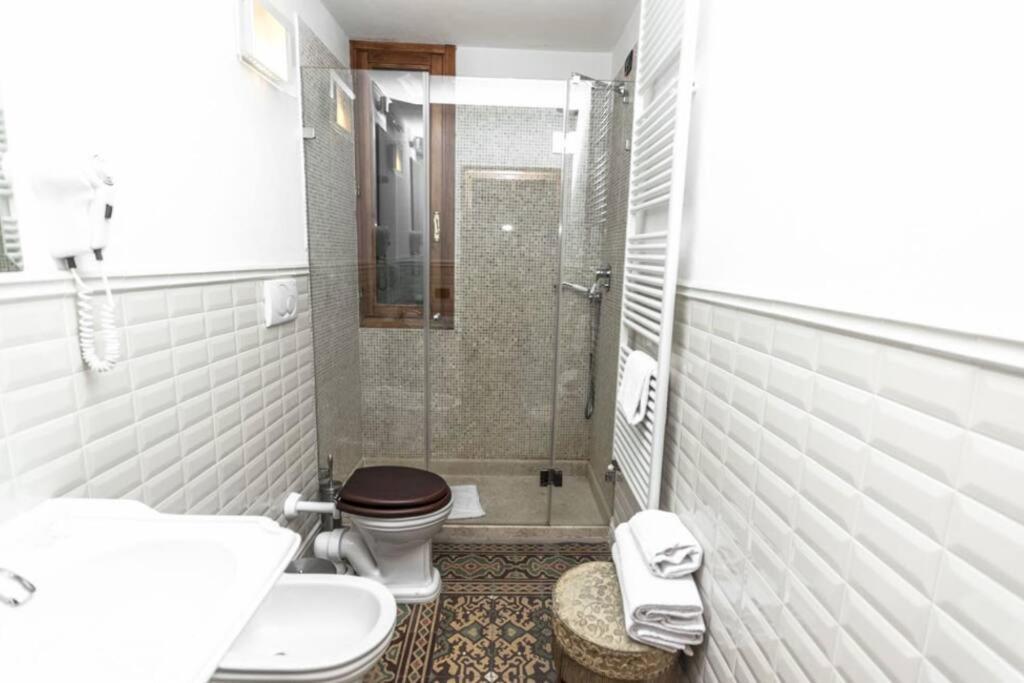 Comfy Portion Of Property By Villa Il Mosaico Florence Luaran gambar